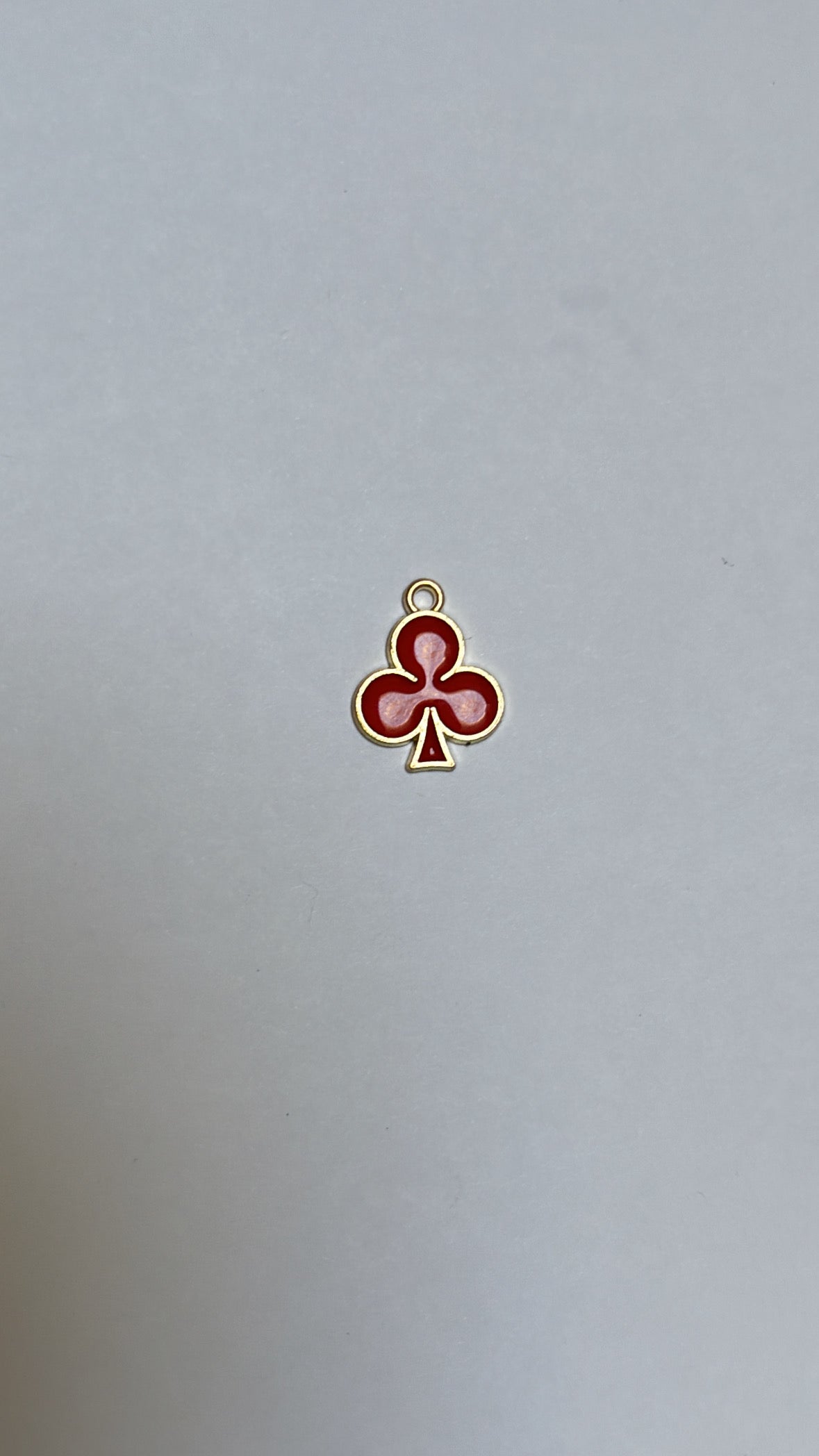 Charms rojos.