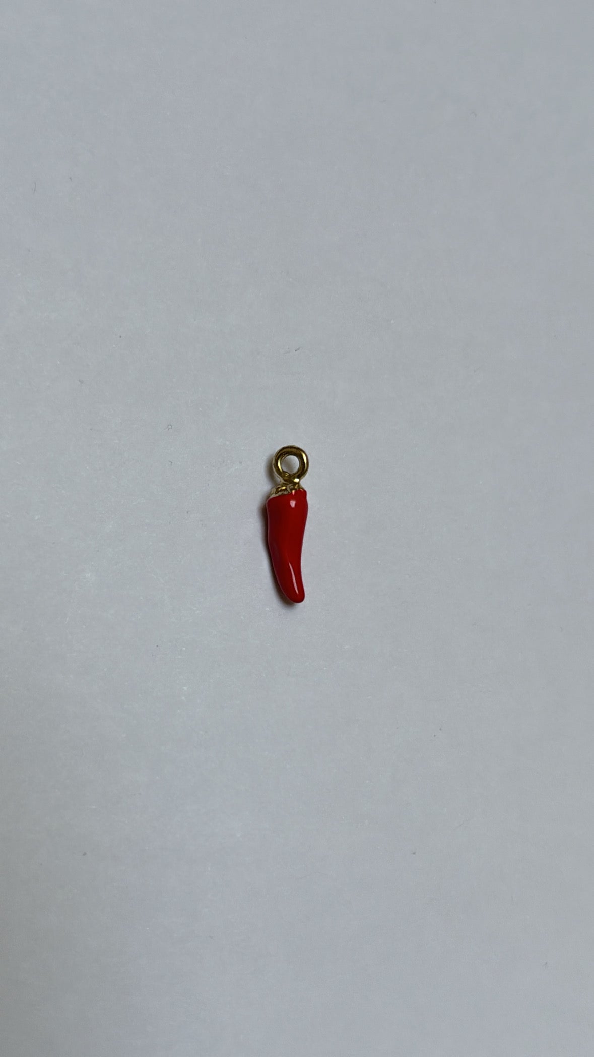 Charms rojos.
