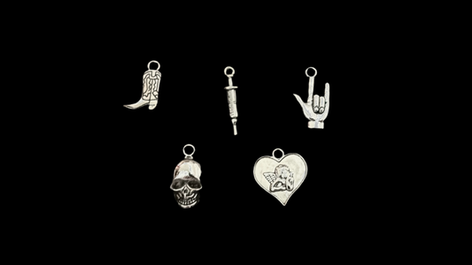 Charms plata.
